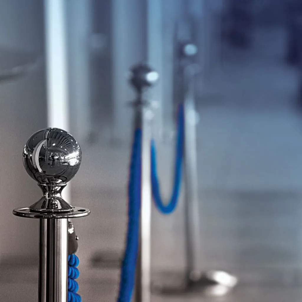 Poteau corde chrome environnement professionnel TELNALINE