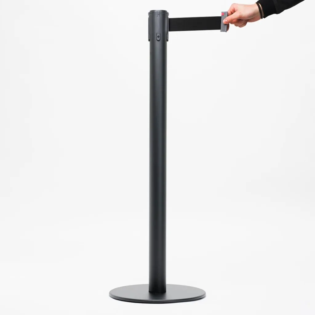 Poteau de guidage noir mat avec sangle noire rétractable – TELNALINE